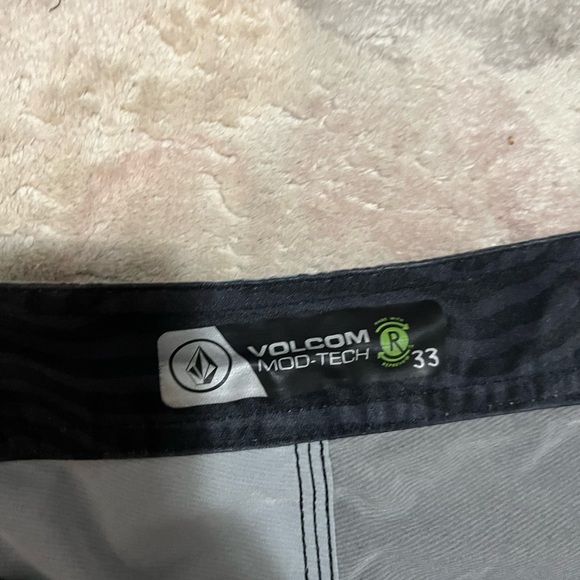 Volcom Men's Gray and Black Swim Shorts - Picture 2 of 5